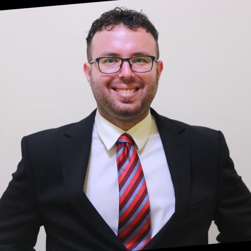 Uri Barak's headshot